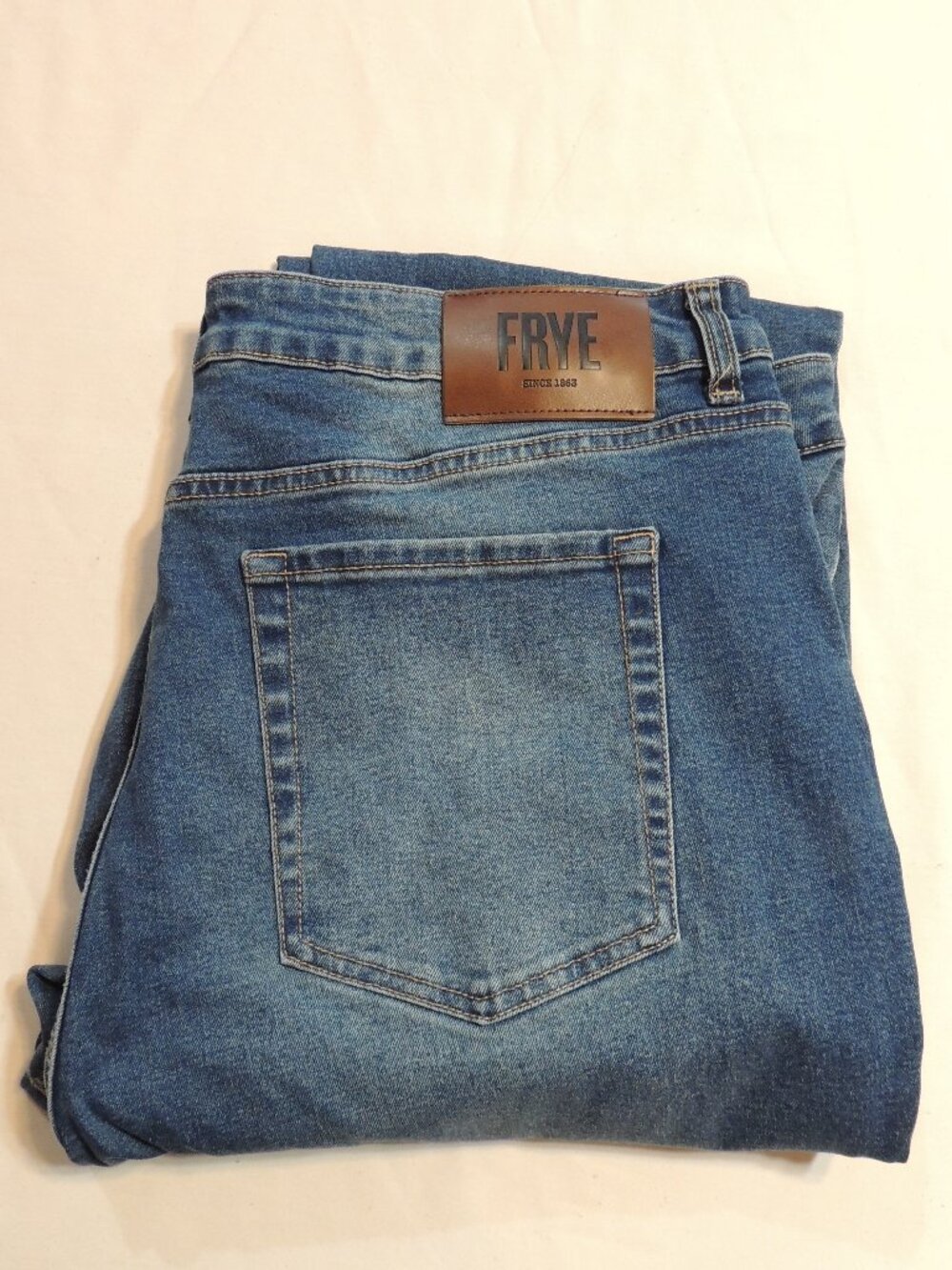 FRYE Jeans Woman Size 16 Pockets Outdoor Denim Blue Jeans - Picture 3 of 10
